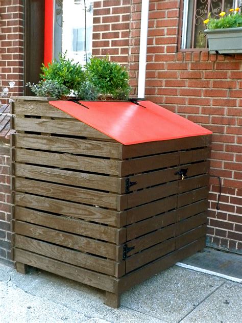 outdoor trash can enclosures.